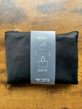 Tumi Medium Just in case tote